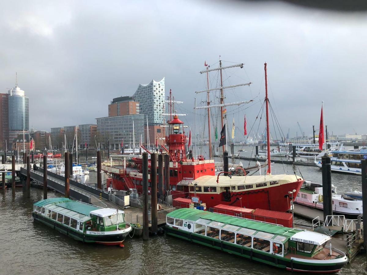 Segelschiff J.R. Tolkien Hotel Хамбург Екстериор снимка