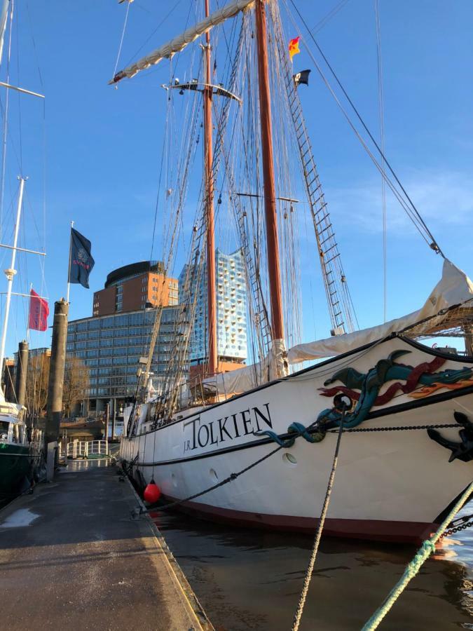 Segelschiff J.R. Tolkien Hotel Хамбург Екстериор снимка