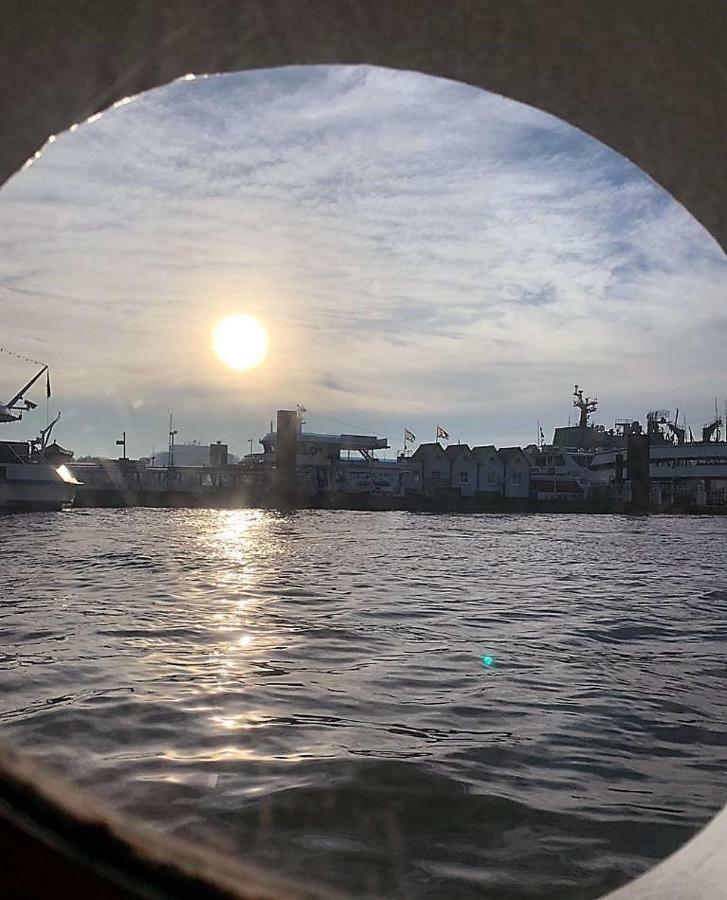 Segelschiff J.R. Tolkien Hotel Хамбург Екстериор снимка